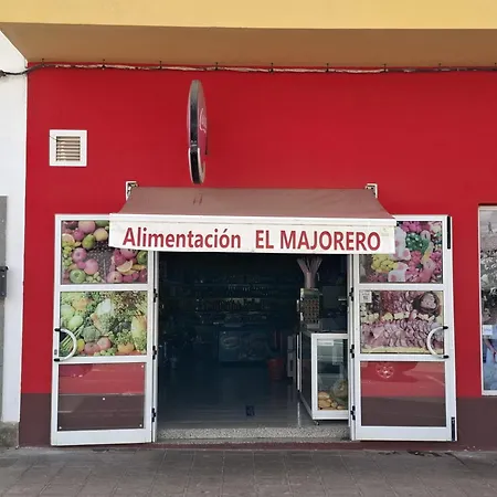 Elegant 2 Bedrooms Flat 5 Minutes From The Sea & Free Parking Apartamento