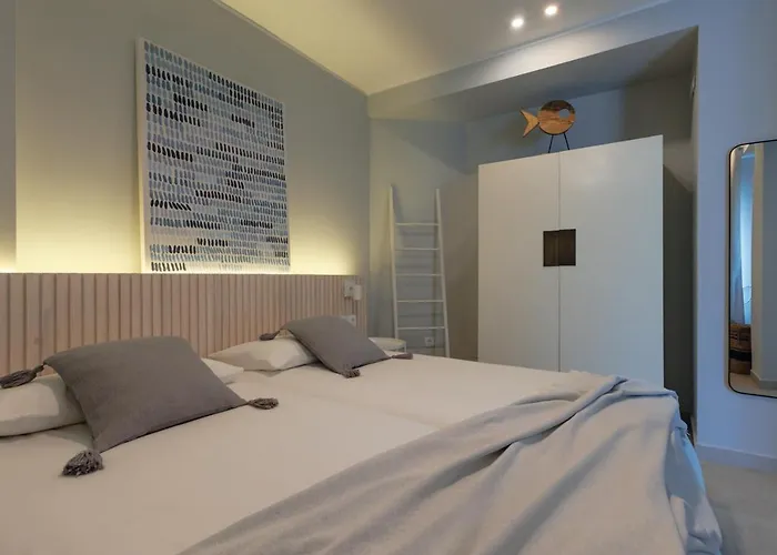 Elegant 2 Bedrooms Flat 5 Minutes From The Sea & Free Parking Apartament *