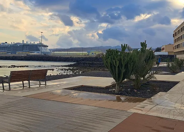 Apartament Elegant 2 Bedrooms Flat 5 Minutes From The Sea & Free Parking *