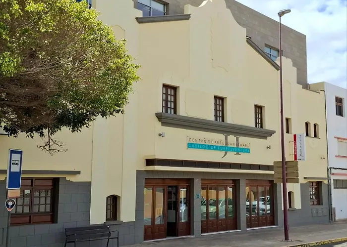 Apartament Elegant 2 Bedrooms Flat 5 Minutes From The Sea & Free Parking