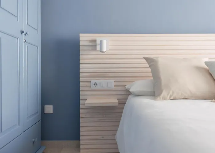 Elegant 2 Bedrooms Flat 5 Minutes From The Sea & Free Parking Пуэрто-дель-Росарио